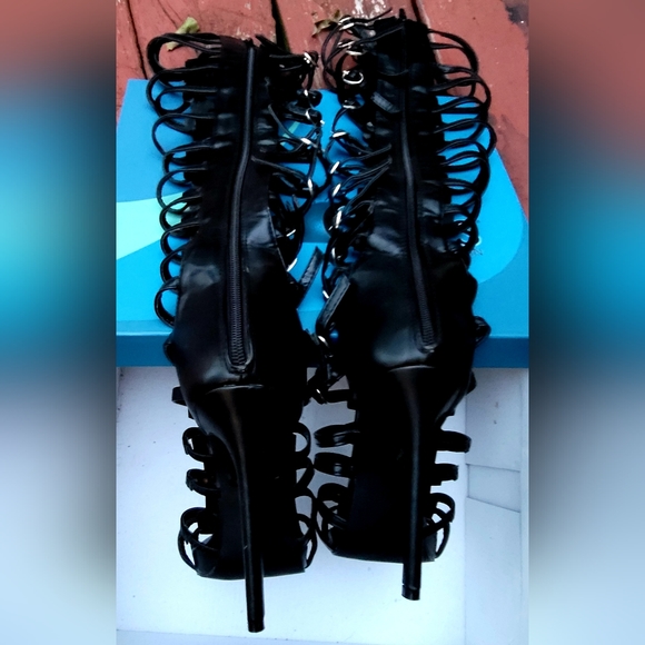 Gladiator Heels - Picture 3 of 4
